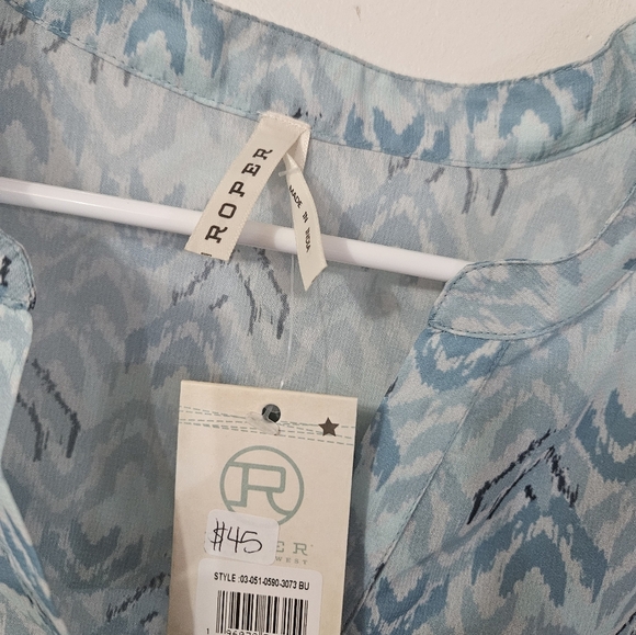 NWT! Roper Blue And White W3stern Blouse! - Picture 2 of 6